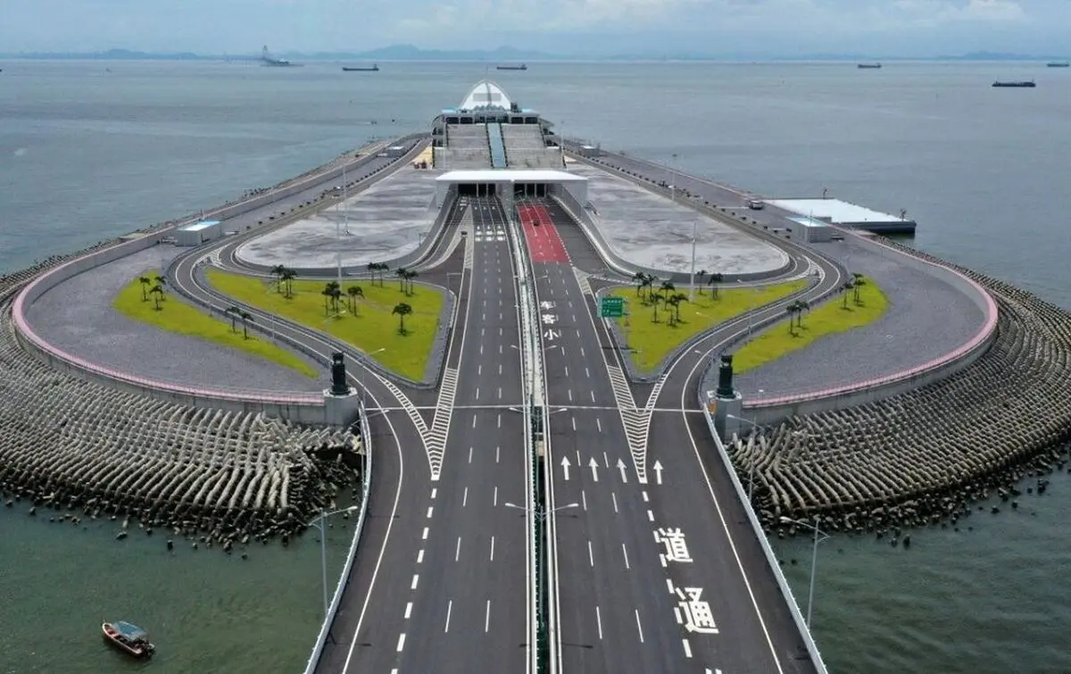 ساخت بزرگترین تونل زیر آبی جهان در چین
