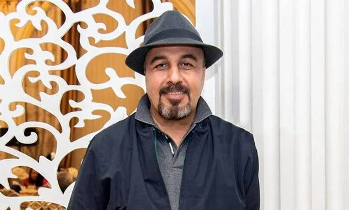  استایل و چهره خندان رضا عطاران در اکران مردمی فیلم جدیدش +ویدئو