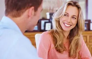 7 ویژگی زنانی که در پی عشق‌ اند اما به کم‌ قانع نمی‌ شوند 