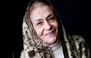 فاطمه مهاجرانی در مراسم بدرقه پیکر ژاله علو
