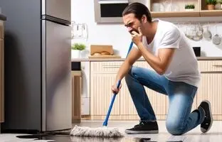 8 علت نشتی کردن آب از یخچال + راه های رفع آن
