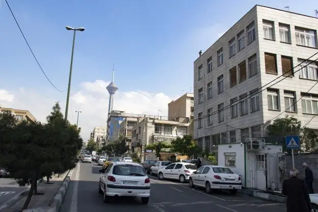 عکس قدیمی؛ «گیشا، وقتی یک خانه داشت و اطراف اش بیابان بود»؛ سال 44 