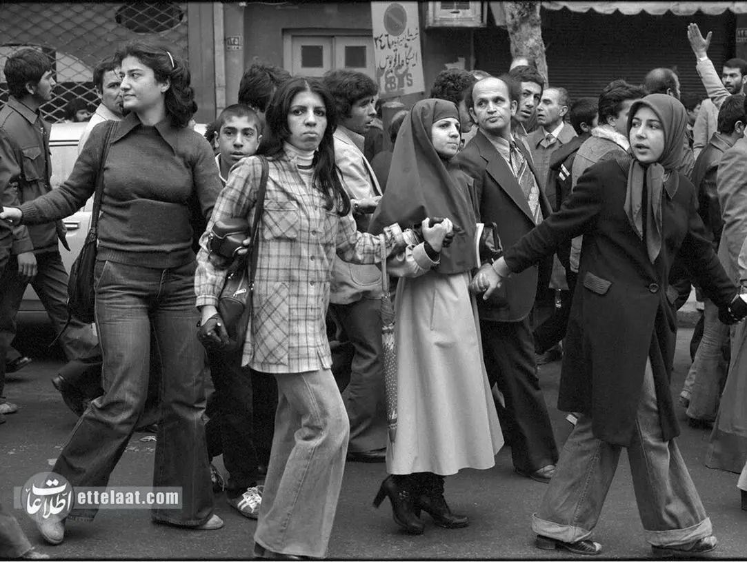 سفر به تهران قدیم؛ عکس‌ منتشرنشده از راهپیمایی روشنفکران یهودی در ایران! 