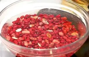 چرا باید قبل از پخت حبوبات آن را خیس کرد / فواید پنهانی که نمی‌دانید + ویدئو