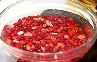 چرا باید قبل از پخت حبوبات آن را خیس کرد / فواید پنهانی که نمی‌دانید + ویدئو