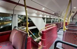 اتوبوس‌های سه طبقه در لندن 