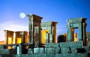 حقایقی حیرت‌انگیز از مهندسی بنای باشکوه تخت جمشید + ویدئو