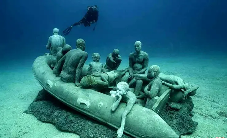 (ویدئو) موزه زیرآبی مکزیک را ببینید 