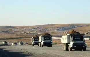 کامیون بدون راننده؛ نخستین کاروان کامیون‌های خودران در خیابان‌ها