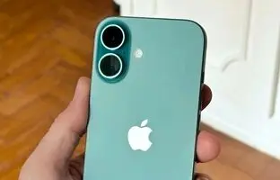 کدام آیفون‌ها «iOS 26» را دریافت می‌کنند؟