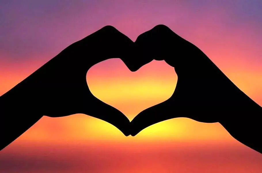 تحقیق جدید: مردان تقریباً دو برابر سریع‌تر از زنان عاشق می‌شوند