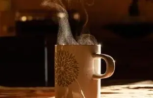 چای یا قهوه؟ کدام یک ما را خونسردتر می کند؟