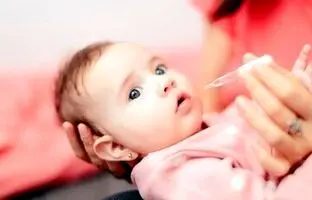 نوزادان چقدر باید آب بخورند؟