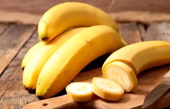 خوردن موز ناشتا چه بلایی سرمان می‌آورد؟