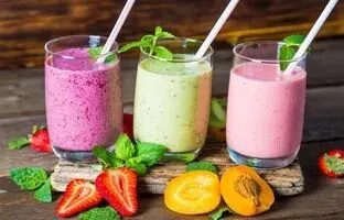 طرز تهیه ۲ مدل نوشیدنی میوه‌ای خنک برای روز‌های گرم!
