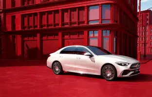 مرسدس بنز C200L برای جانبازان به گمرک ایران رسید