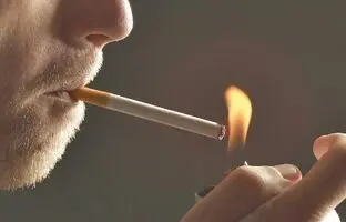 ادعای جنجالی کارشناس تلویزیونی روی آنتن صداوسیما درباره وجود ادرار در سیگار! + ویدئو