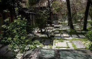 قبرستان ظهیرالدوله کجاست و کدام مشاهیر ایران در آن مدفون هستند؟