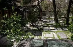 قبرستان ظهیرالدوله کجاست و کدام مشاهیر ایران در آن مدفون هستند؟
