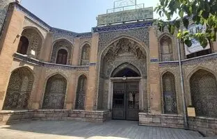 مسجد ۱۵۰ ساله قاجاری با دو محراب