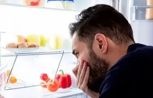 ۹ روش عالی برای رفع بوی بد یخچال