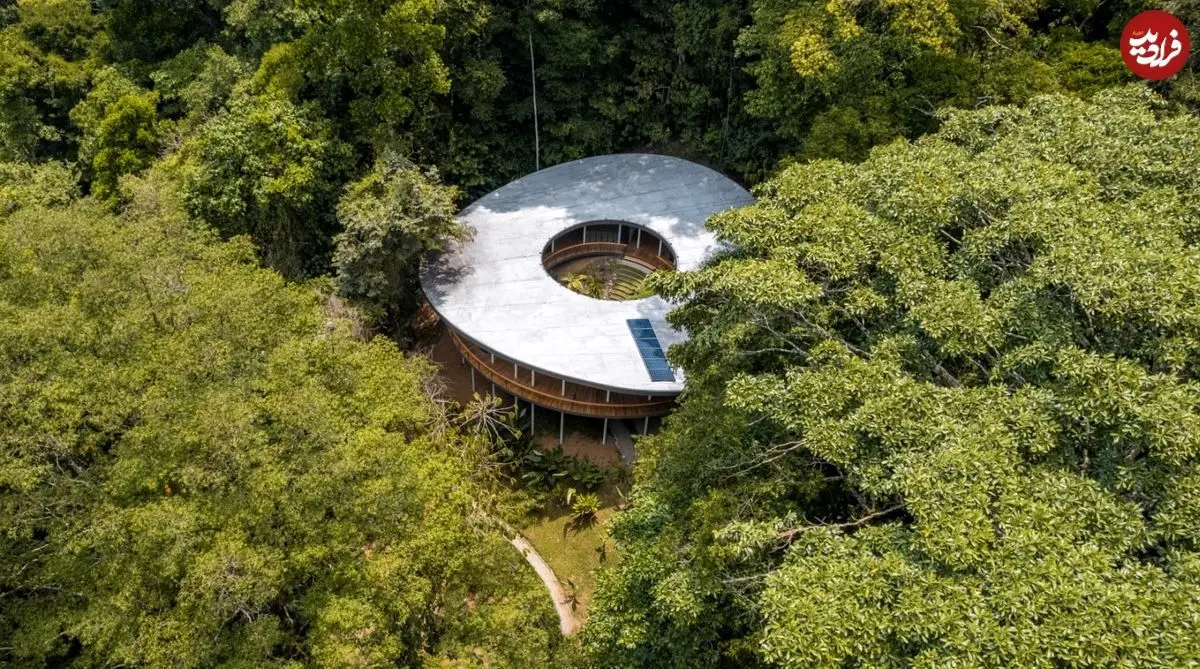 معماری استثنایی یک خانۀ دایره‌ای در قلب جنگل بارانی