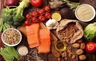 چه مواد غذایی‌ای به غلبه بر خستگی کمک می‌کنند؟