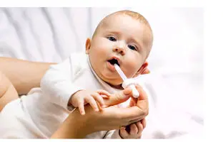 این داروها را خودسرانه به کودک و نوزادتان ندهید/ چرا ترنجبین برای نوزاد خطرناک است؟