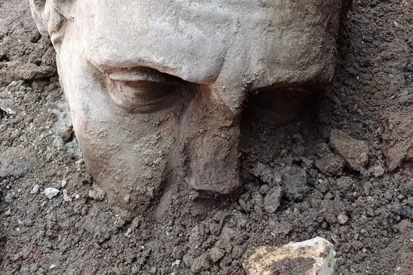  «سر امپراتور» بعد از ۲ هزار سال از زیر خاک بیرون آمد 