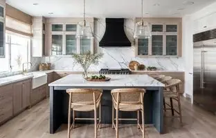 آشپزخانه‌ای به سبک جدید: ۶ استایل که در ۱۴۰۴ به درد نمی‌خورند + ایده‌های اقتصاد