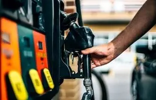 مجلس تکلیف قیمت بنزین را یکسره کرد
