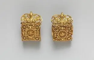گوشواره های طلای اتروسک به سبک ۷۰۰ سال پیش
