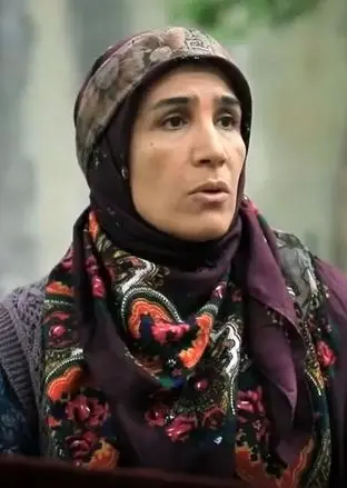 رستوران گردی «کبری و آبا جهان» سریال آنام