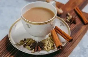 طرز تهیه چای ماسالا با شیر نارگیل