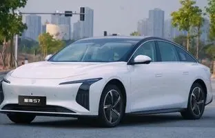 دانگ‌ فنگ فورتینگ Xinghai S7 معرفی شد؛ سدان الکتریکی با برند 650 کیلومتر
