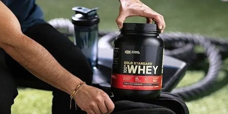  مصرف پروتئین وی باعث ریزش مو می‌شود؟ 