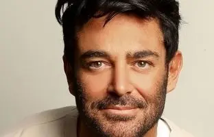 سبک زندگی فوقِ لاکچری گلزار بازهم جنجال به‌پا کرد! + عکس
