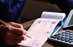  گیرندگان چک بخوانند / ۴ نکته ضروری که قبل از دریافت چک باید بدانیم + ویدئو