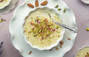  طرز تهیه فرنی اصفهانی ویژه افطاری