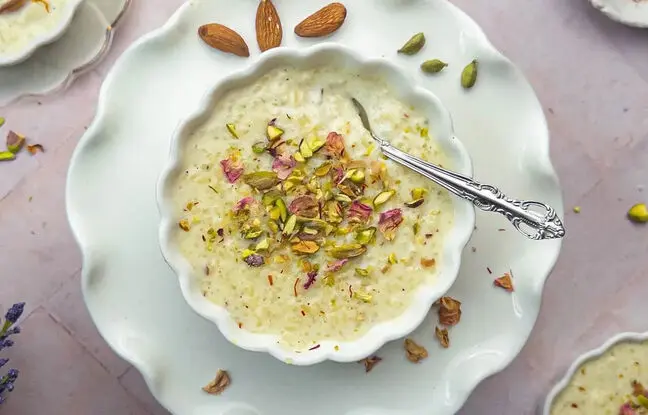  طرز تهیه فرنی اصفهانی ویژه افطاری