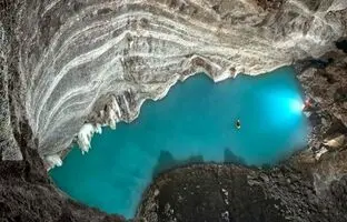  بزرگترین دریاچه آب گرم جهان 100 متر زیر زمین کشف شد 