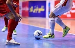 اتفاق عجیب در فوتسال ایران؛ یک زن مانع آغاز بازی شد!

