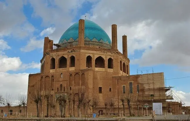 با کاروان الجایتو به سمت زنجان؛ بلندترین برج آجری جهان کجاست؟