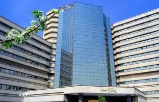 بیمارستان میلاد تهران کجاست؟
