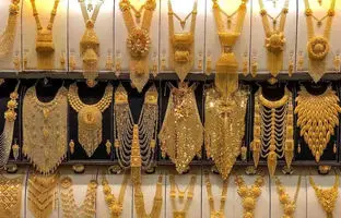 راهنمای بازار؛ قیمت طلا ۱۸ عیار امروز چهارشنبه ۱۰ اردیبهشت ۱۴۰۴
