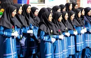 دوخت لباس فرم مدارس با پارچه ملحفه‌ای