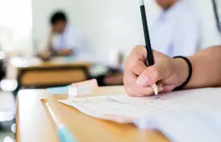 آموزش و پرورش: امتحانات فردای دانش‌آموزان به قوت خود باقی است