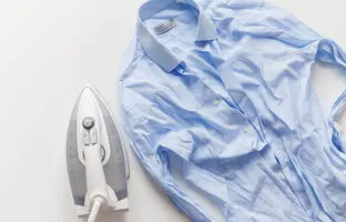نحوه صحیح اتو زدن پیراهن مردانه + آموزش تصویری/ چگونه یقه پیراهن را صاف کنیم ؟