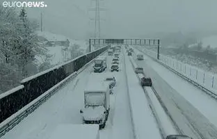 برف سنگین بهاری در سوئیس + ویدئو