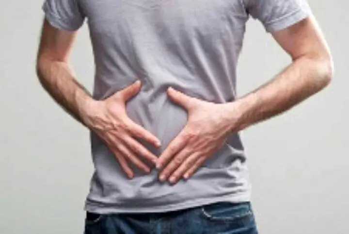 ۶ عاملی که باعث یبوست می‌شوند